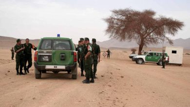 الجيش الجزائري يعتقل أربعة مغاربة بتهم واهية