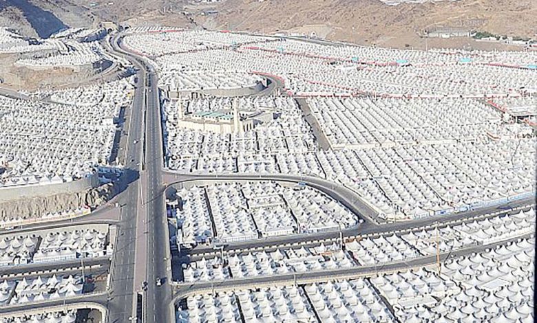 حج 2025.. الحجاج يتوافدون على مشعر منى لقضاء يوم التروية