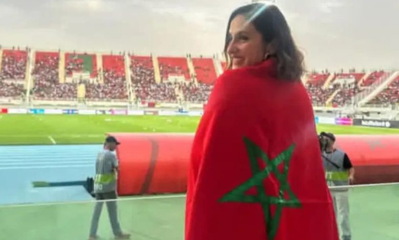 سارة بيرليس تُشعل أجواء فاس دعماً لأسود الأطلس قبل مواجهة البنين