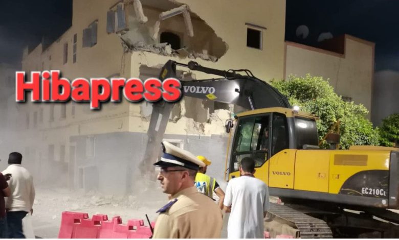 فاس.. انطلاق عملية هدم بنايات بحي آيت سقاطو لتوسعة الطريق ومواصلة أشغال التهيئة