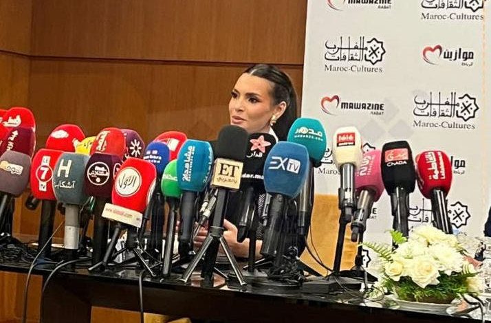 كارمن سليمان: الأعراس المغربية ساحرة… والديو النسائي خيار مختلف