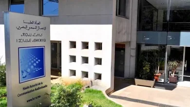 أين هي “الهاكا” من تجاوزات إذاعة راديو مارس؟ عبارات ساقطة في برنامج مباشر!