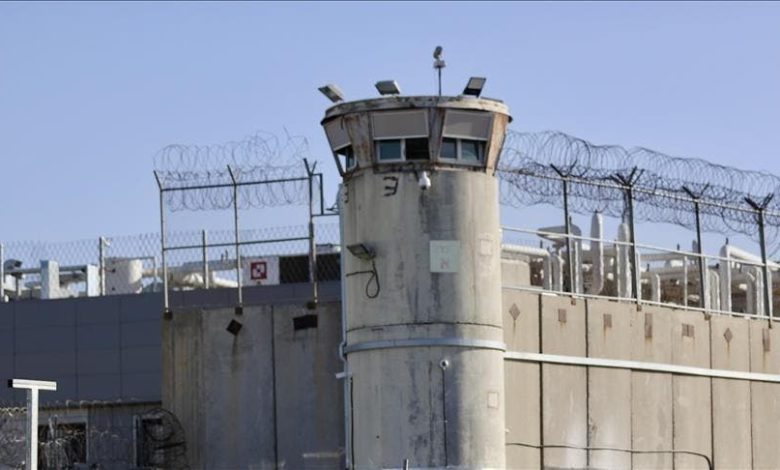 ارتفاع قياسي.. أكثر من 10 آلاف فلسطيني في سجون إسرائيل