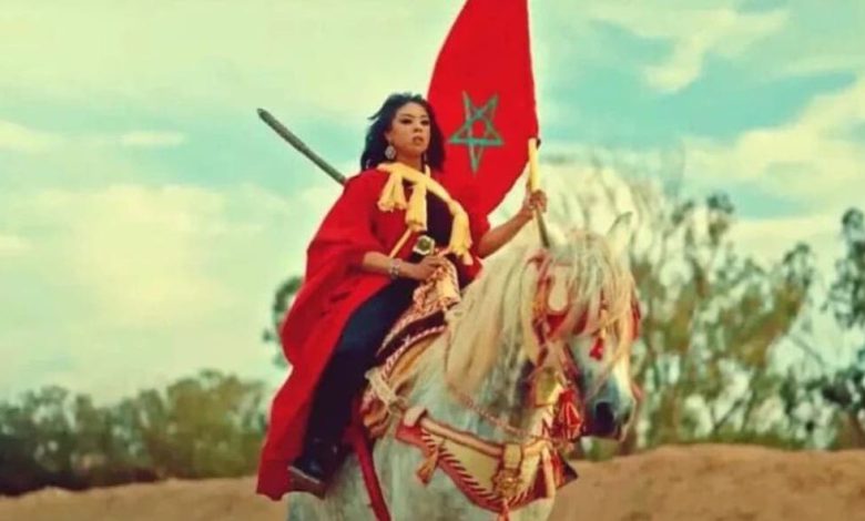 جايلان تخطف الأضواء في حفل افتتاح “كان السيدات” بعرض فني يمجد الهوية المغربية