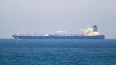 هجوم مسلح يستهدف سفينة بريطانية في البحر الأحمر قبالة السواحل اليمنية