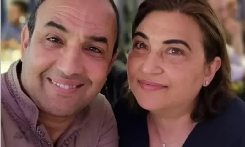 “وافقت فقط من أجل رضاها”.. رشيد الوالي يكشف عن لحظات الوحدة بعد سفر زوجته لتحقيق حلمها