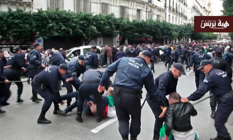 بسبب مسيرات 8 غشت.. نظام العسكر يشن حملة اعتقال واسعة تطال جزائريين 