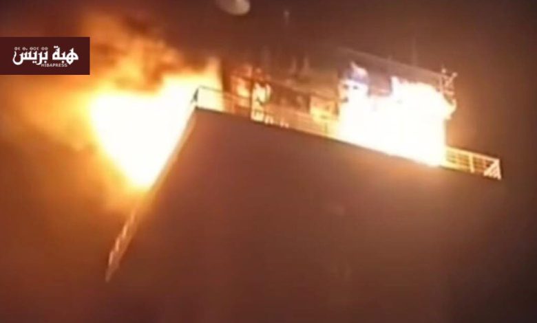 عاجل …حريق هائل يلتهم برج مراقبة مطار زاكورة(صورة)